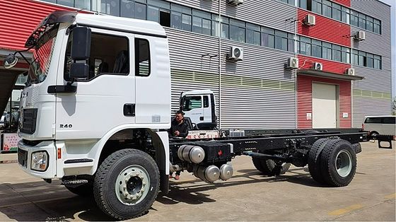 シャックマン L3000 軽貨物 トラック シャーシ 4X2 小型トラック トラック 3-5トン