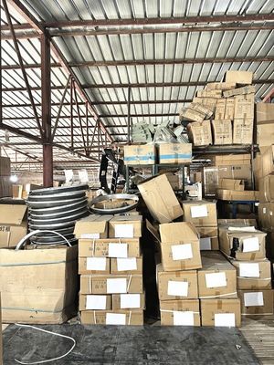 重荷用シャックマントラック部品 12817 トランスミッションギアボックスシフトフォーク 鉄材料