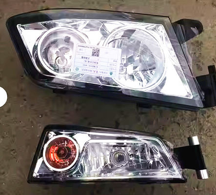 Sinotruk Howo Shacman C7H トラック パーツ 812W25101-6002 右前照明 ヘッドライト 交換