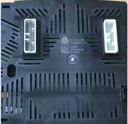 Sinotruk HOWO A7 部品 WG9918581111 ダッシュボード Howo 371 トラック 交換部品