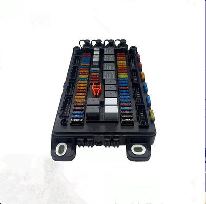 シャックマン トラック部品 中央電気装置プレート DZ93189584400 キャビンのフィューズボックス オリジナル工場用